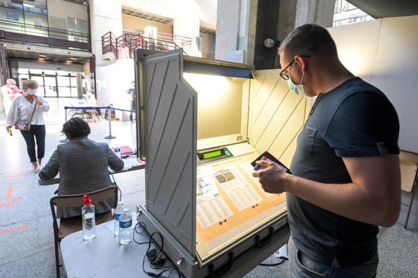 Maître Tarek Koraitem fait le point de ses contentieux sur les machines à voter