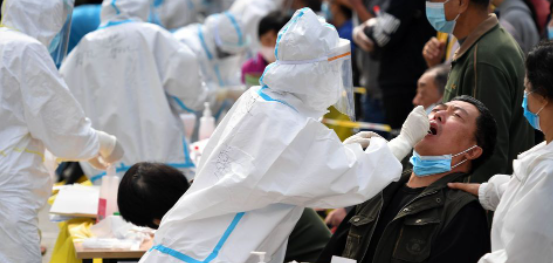 A Pékin, la peur du COVID provoque une folie du dépistage