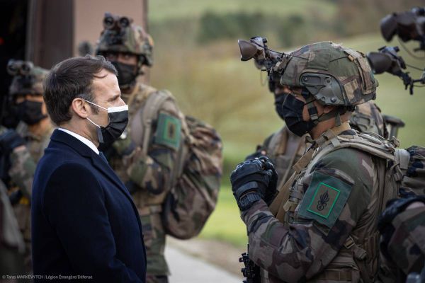 Macron a fait naître un peuple nouveau, d’euro-mondialistes soumis et fascisés