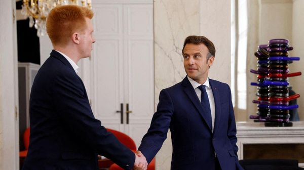 Macron vient de réaffirmer aux Européens son engagement sur la retraite à 65 ans