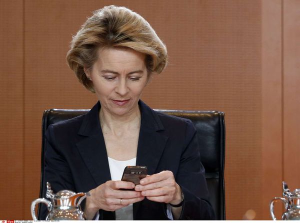 Marché Pfizer-UE : Von Der Leyen à nouveau sur la sellette