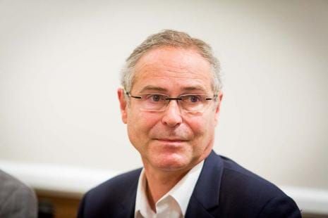 Christian Perronne, le marqueur incontournable de la répression macronienne