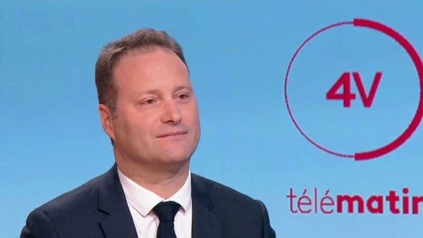 Macron ne veut absolument pas réintégrer les soignants suspendus…