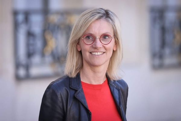 Briefing : Hanouna et Darmanin parviennent à faire oublier la polémique Pannier-Runacher