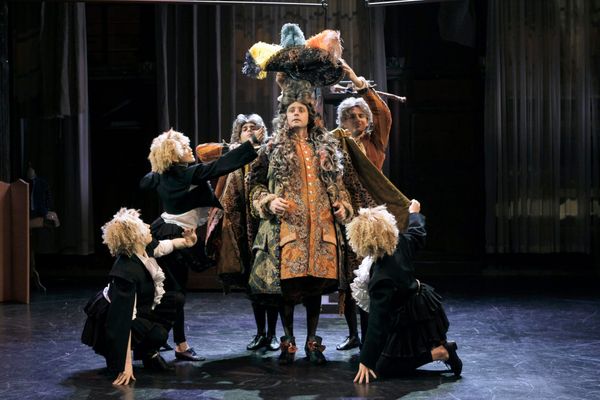 Comment grand-remplacer la grande bourgeoisie parisienne ?