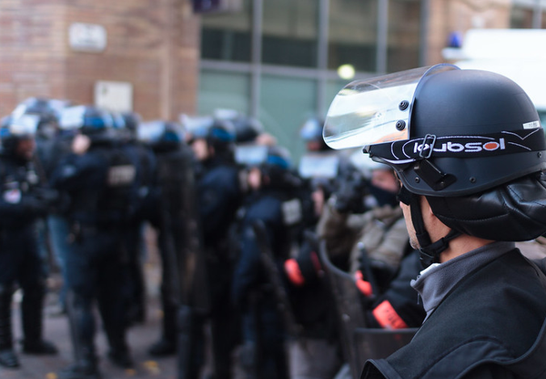 « Police partout » – mais pas à toute heure, par Modeste Schwartz