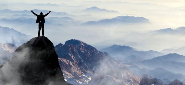 Après l’attaque massive contre le Courrier, pourquoi nous revendiquons le modèle payant !