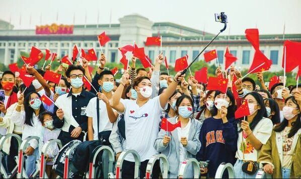 La Chine sort de la pandémie, sur fond de suspicion