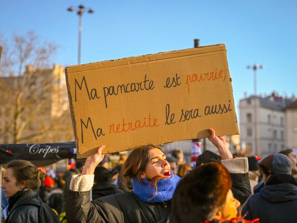 Le Maire aux hypermarchés : « Augmentez vos prix comme le Ritz ! »