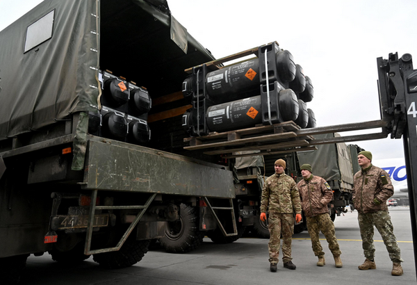 Livraison d’armes : l’OTAN veut pousser la Russie à négocier, par rueconomics