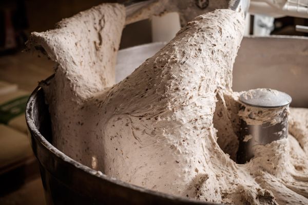 Le pays s’effondre, Macron assigne une voyante