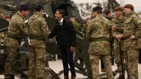 Les Russes s’enterrent dans le Donbass et menacent Londres, par Modeste Schwartz