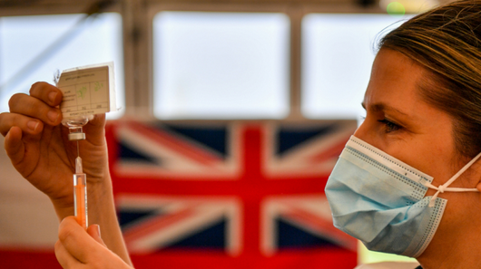 Le Royaume-Uni approuve le booster bivalent Moderna pour les 12 ans et plus