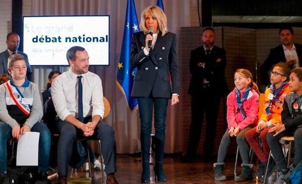 Macron ouvre une grave crise de la démocratie représentative