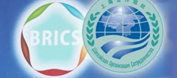 Synthèse géopolitique n°6 – La part du dollar dans les réserves mondiales: moins 8% en un an