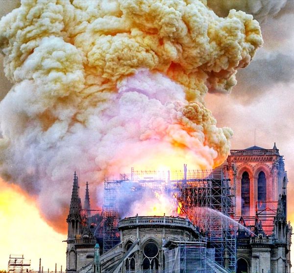 Urbi & Orbi n°39: 4 ans après l’incendie de Notre-Dame, Eglise et Etat taisent les causes