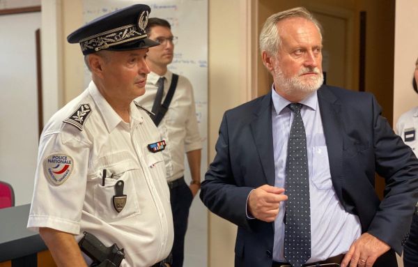 Anti-terrorisme : le corps préfectoral commence à reculer