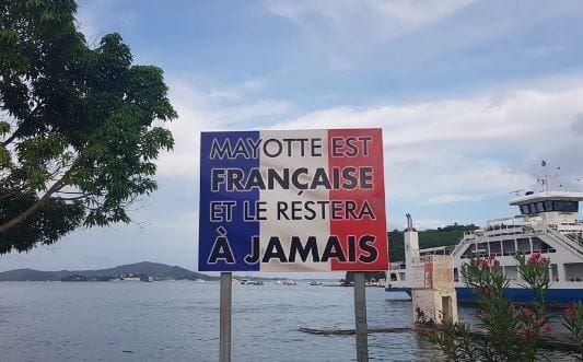 Mayotte, ou l’imparfaite départementalisation du mensonge – par Modeste Schwartz