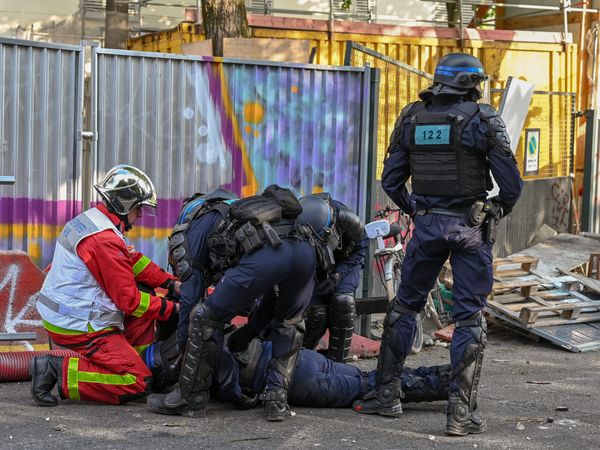 Mais qui sème le chaos en France ?