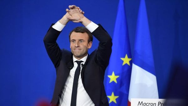 En même temps, Macron réindustrialise et ne réindustrialise pas