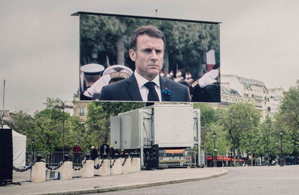 Macron à Vilnius : l’OTAN n’interviendra probablement pas dans le 93, par Modeste Schwartz