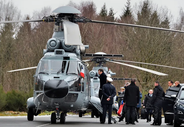 Macron a déclaré la guerre à Assad ! par Pavel Eskov