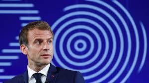 Le seul grand remplacement qui devrait nous préoccuper : celui de Macron !