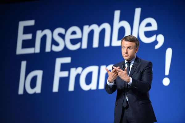 Il y a beaucoup de demeures dans la maison du Père Macron…y compris  une d’extrême-droite