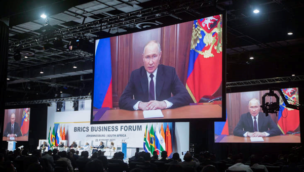 « Les pinces de Poutine » : de la Corée du Nord aux Caraïbes, par Fondsk