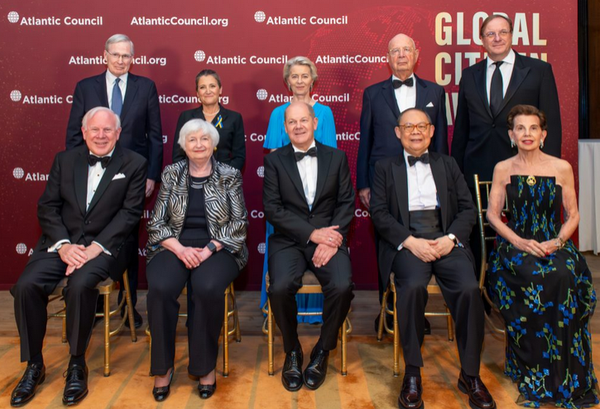 Auto-célébration occidentale et fin du mondialisme