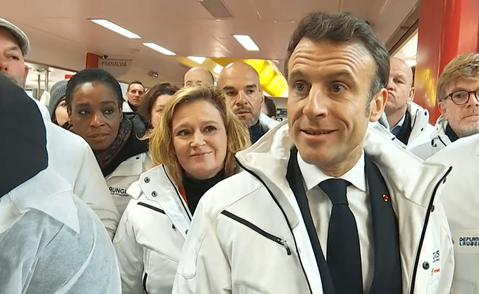 Macron tente une manœuvre désespérée sur le referendum