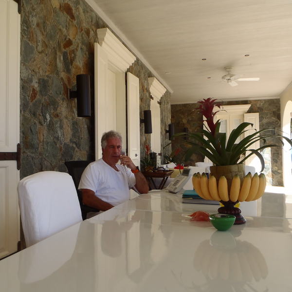 Epstein a présenté une modèle polonaise de 20 ans à Bill Gates en 2014 !