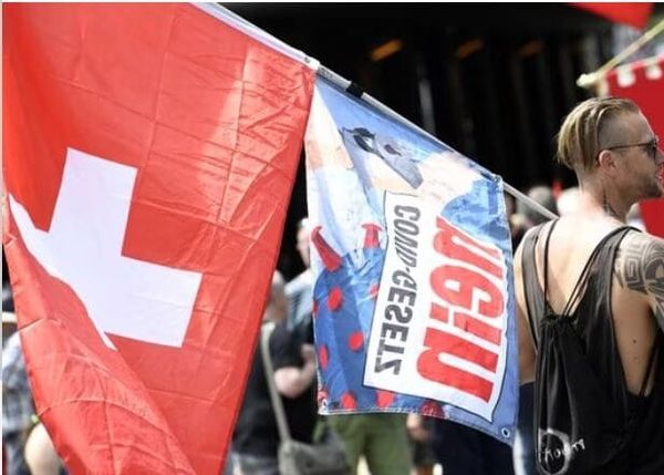 Suisse: premières indemnisations accordées à une victime des injections COVID