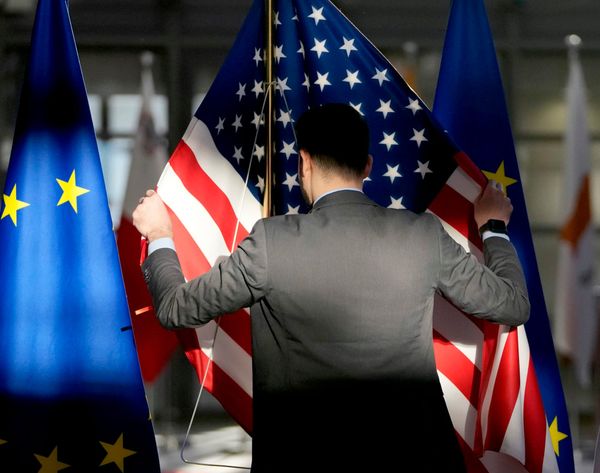 Le seul but de l’Union Européenne : faire disparaître les nations ! par Jean Goychman