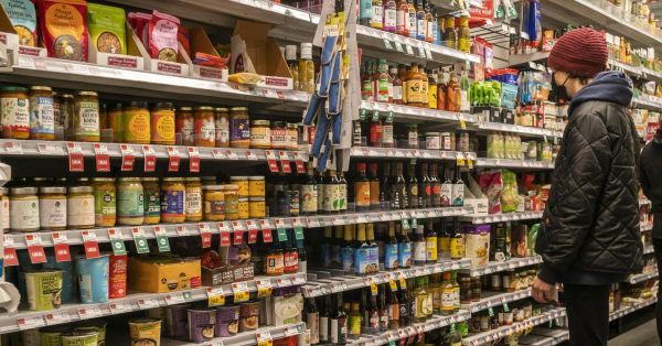 Pour augmenter un smicard de 100€, il faut sortir 500€ de la caisse de l’employeur