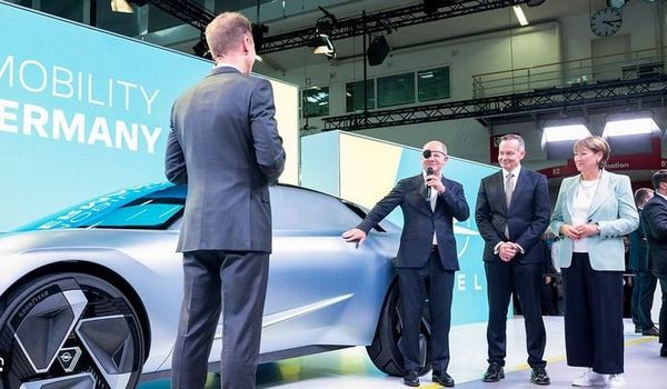 Voiture électrique: Scholz et von der Leyen refont le coup de l’économie soviétique , par Ulrike Reisner