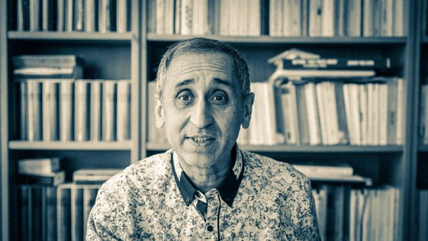 Thierry Meyssan fait sa rentrée sur le Courrier, et tout y passe : Macron, Poutine, Trump, Harris, et bien d’autres