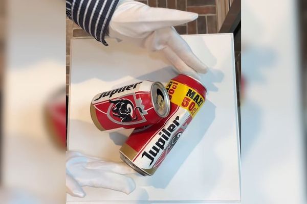 Un agent d’entretien a osé prendre de l’art pour des canettes vides en fer-blanc