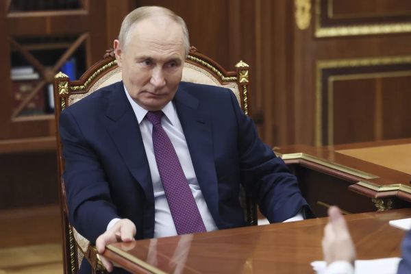 Vladimir Poutine abaisse le seuil de la riposte nucléaire russe éventuelle