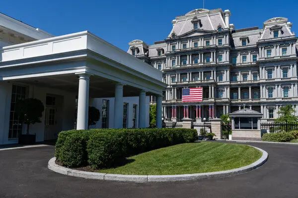 DOGE: Musk révèle que lui et son équipe travaillent 120 heures par semaine