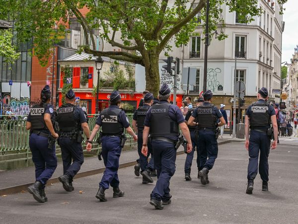 Ni vu ni connu, l’État pioche dans votre poche pour payer les extravagantes retraites des fonctionnaires