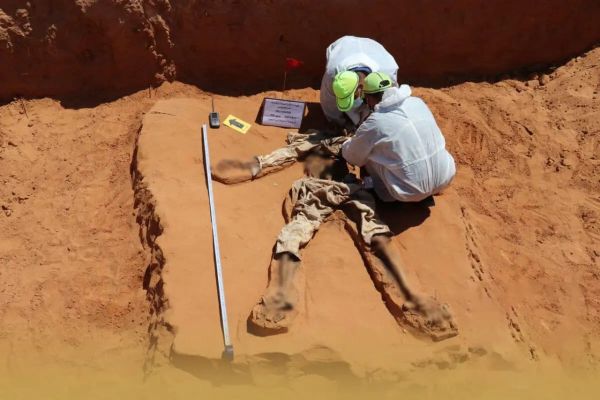 Libye : découverte macabre de fosses communes de migrants