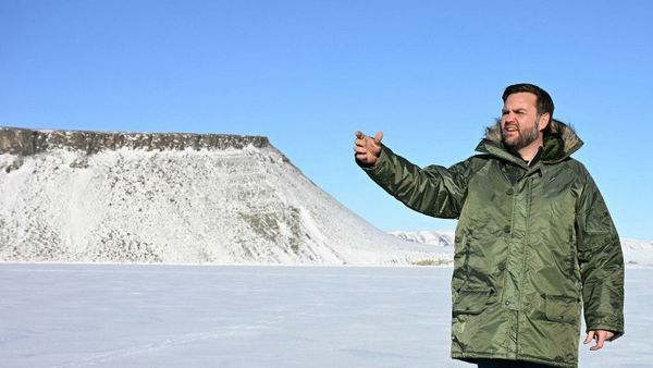 De la démocrature française à la troisième mondiale : le monde crépite…