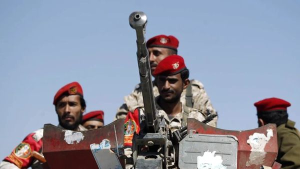 Guerre contre les Houthis: le Pentagone avoue donner des coups d’épée dans le sable!