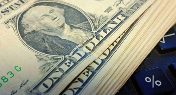 Depuis cinquante ans, être économiste consiste-t-il à parler de tout sauf de la dette américaine?