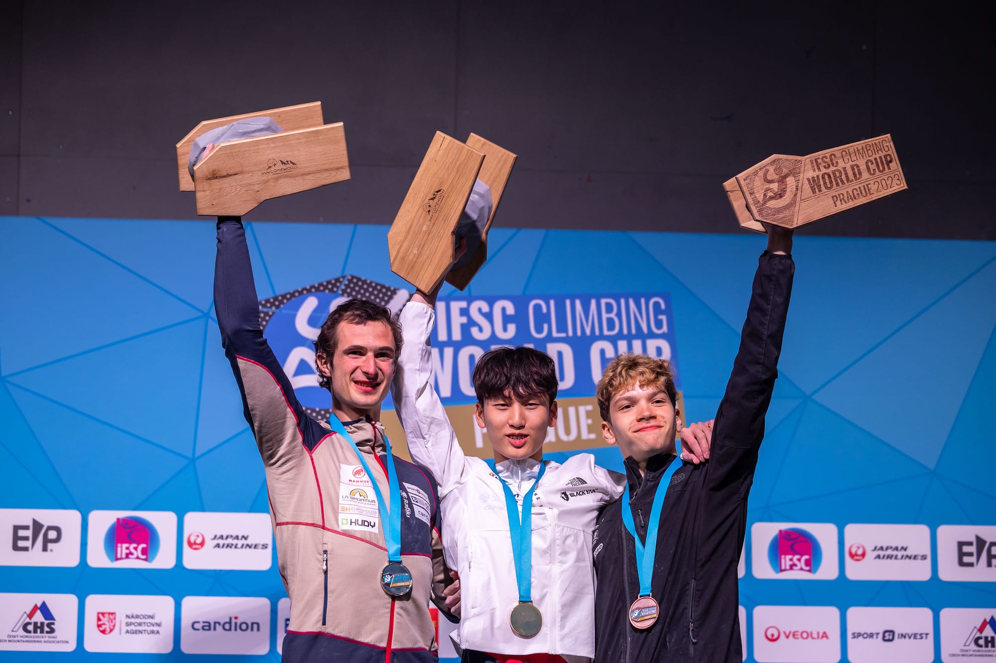 Men's Podium: Doyhun Lee wins gold, Adam Ondra wins silver and Mejdi Schlack wins bronze.