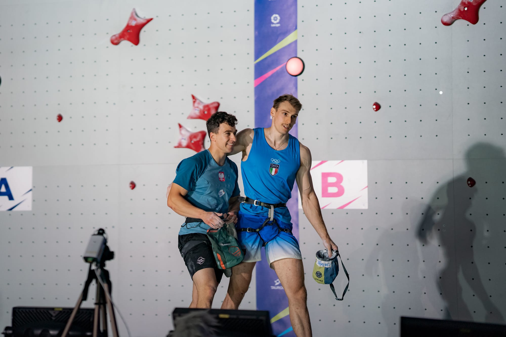 Ludovico Fossali congratulating Marcin Dzienski at the European Games in June 2023