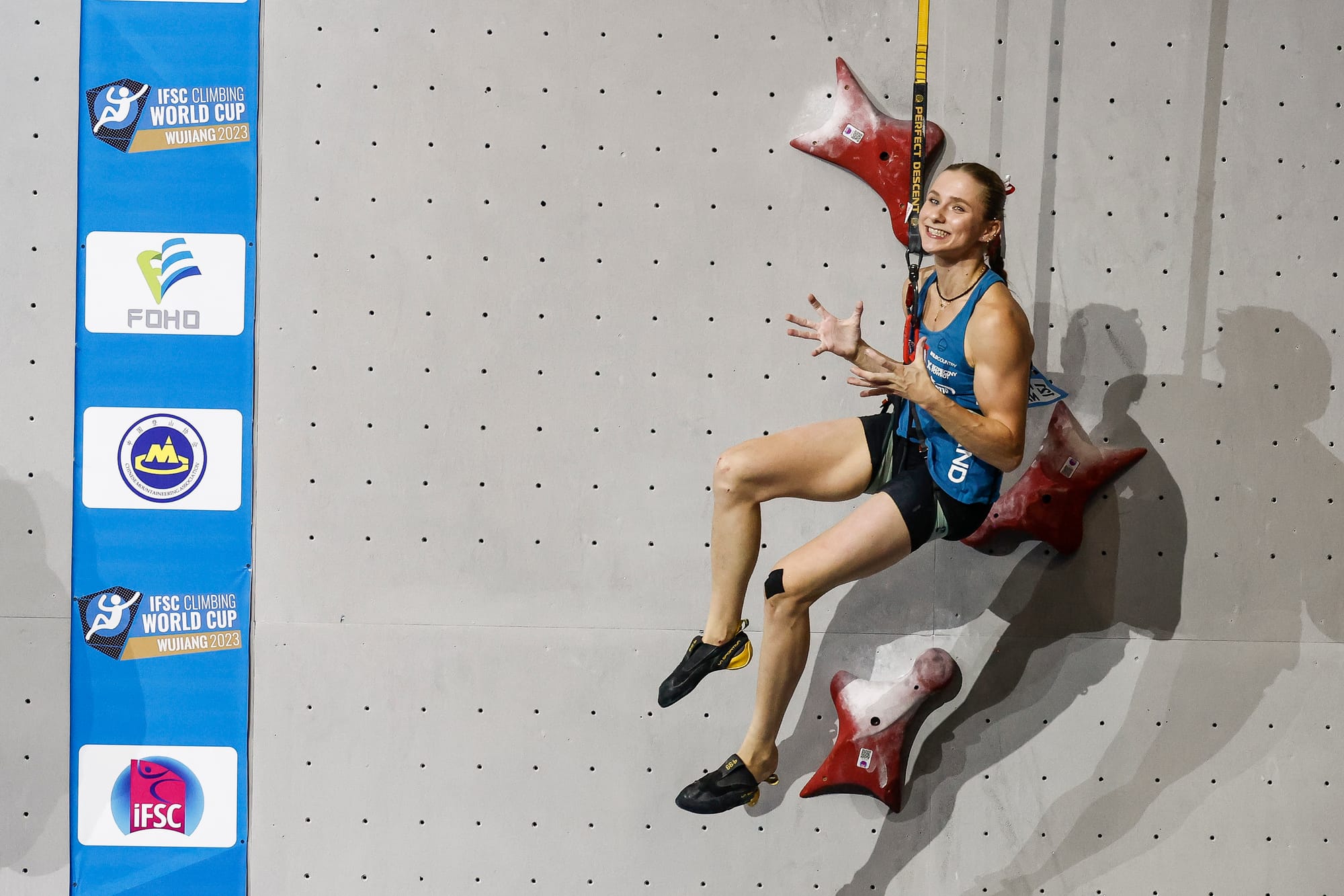 Natalia Kalucka celebrating winning a race in the Wujiang final.