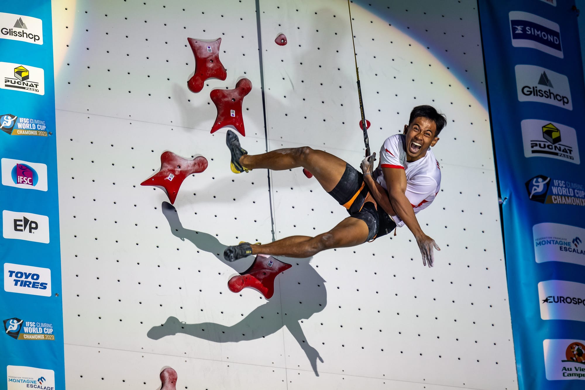 Rahmad Adi Mulyono celebrating his sub-5 second semi-final win