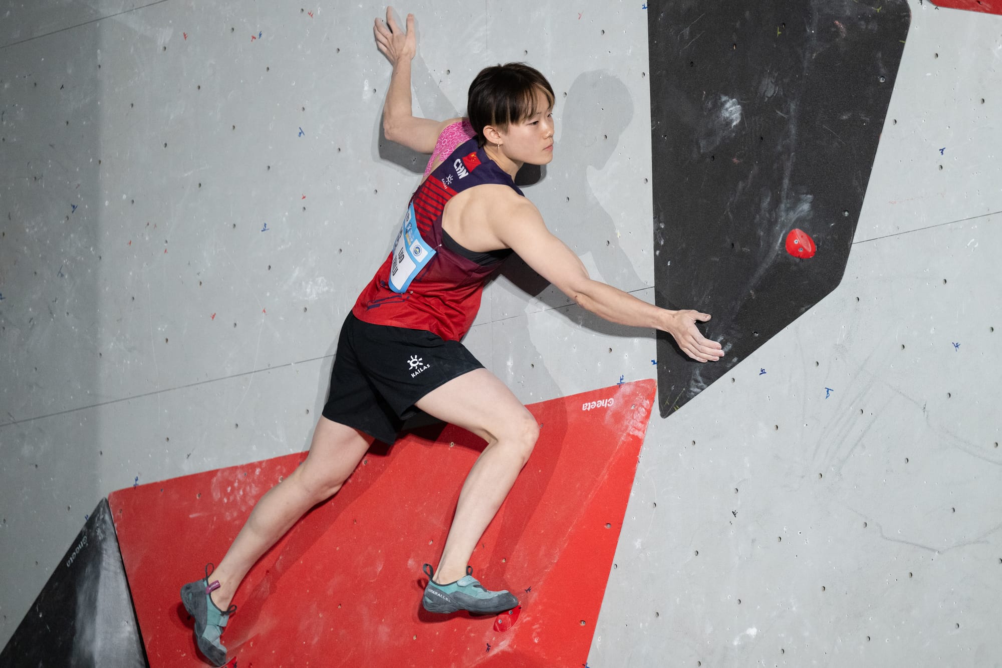 Zhilu Luo flashing the tricky slab boulder 3